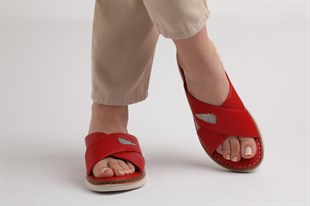 Kırmızı Kadın Hakiki Deri Sandalet