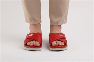 Kırmızı Kadın Hakiki Deri Sandalet